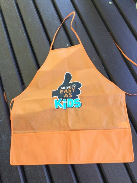 KIDS MITRE 10 APRON ORANGE Carousel 1