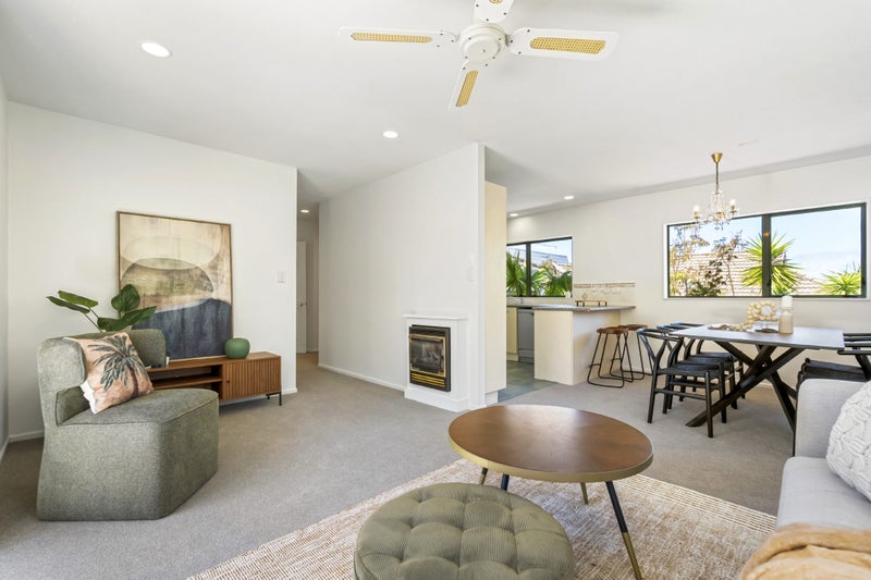 Single Level Brick + Tile64371986396930112