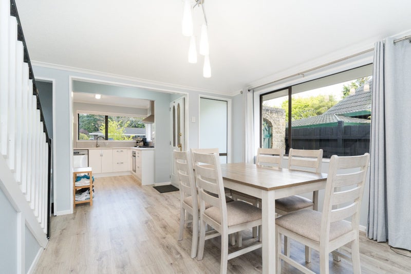 Beautifully Renovated - Brick & Cedar!64294889011075114