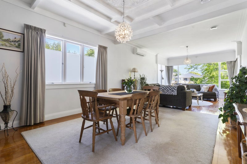 Move In Before Christmas!64295087199363114