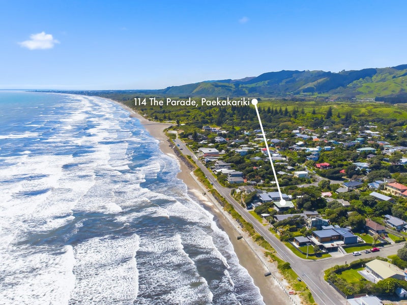 Seaside Charm with Breathtaking Views64295499285122110