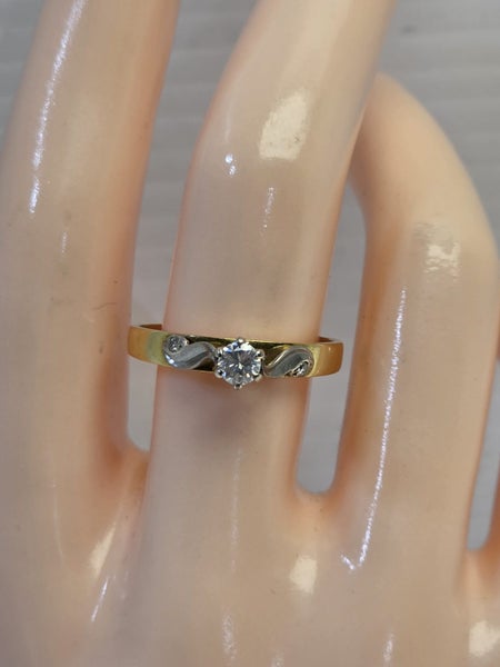 Traditional Diamond Solitaire Ring + Valuation Carousel 2