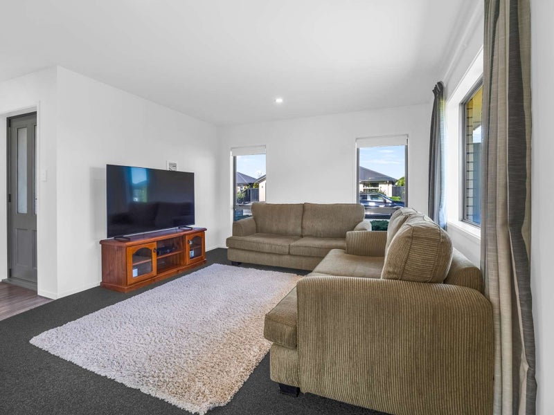 A balanced home that ticks all the right boxes64295286894593112