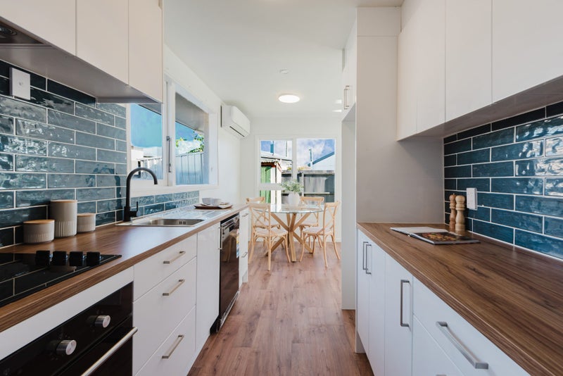 Sleek, Stylish & Ready to Move In!64295398828163110