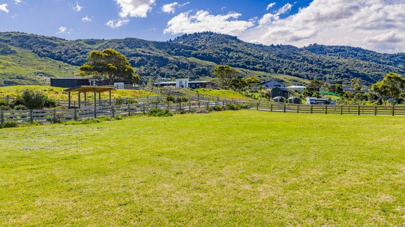 Secure Your Slice of Mahia Magic - LOT 664295592330243114