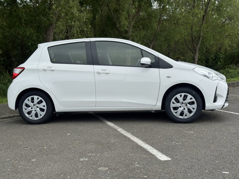 2020 Toyota Yaris Gx 1.3P/4At64295694860291113