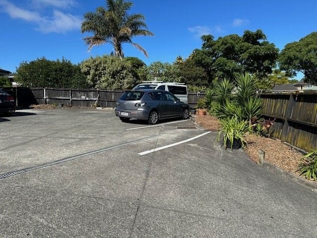 Mangere East, 6+ bedrooms64295836398850112