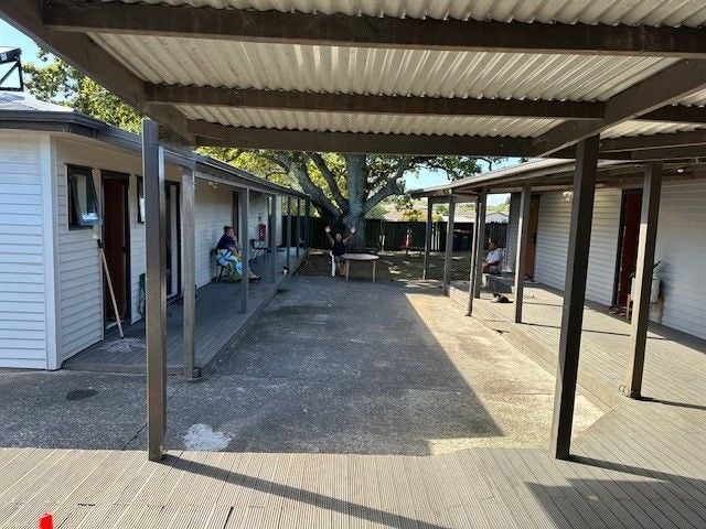 Mangere East, 6+ bedrooms64295836398850114