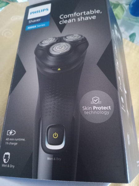 Brand new Mens Phillips shaver Carousel 1