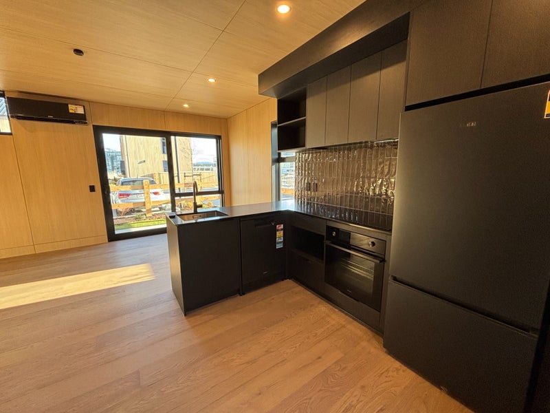 Frankton, 2 bedrooms64594706192898111