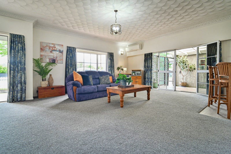 First time on the market in 33 years!64373348937987112