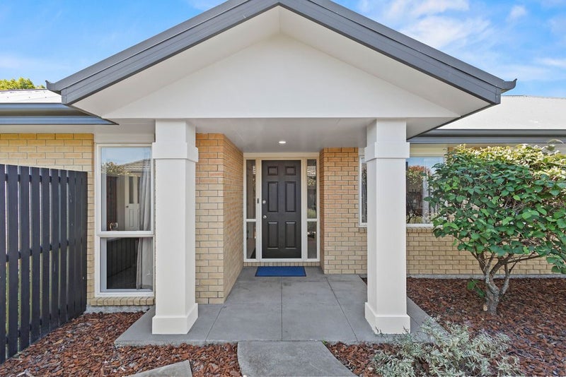 Vendors Heading North - This Must Be Sold!64295994646403114