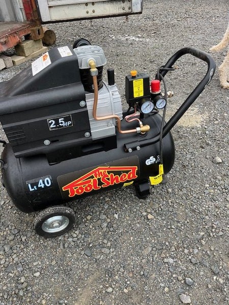 Compressor, 30m hose & air chisel64296007038979111