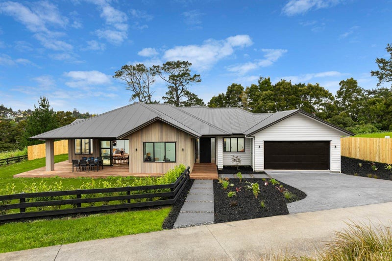 A Home That Has It All, Room for a Pool64296294695553110