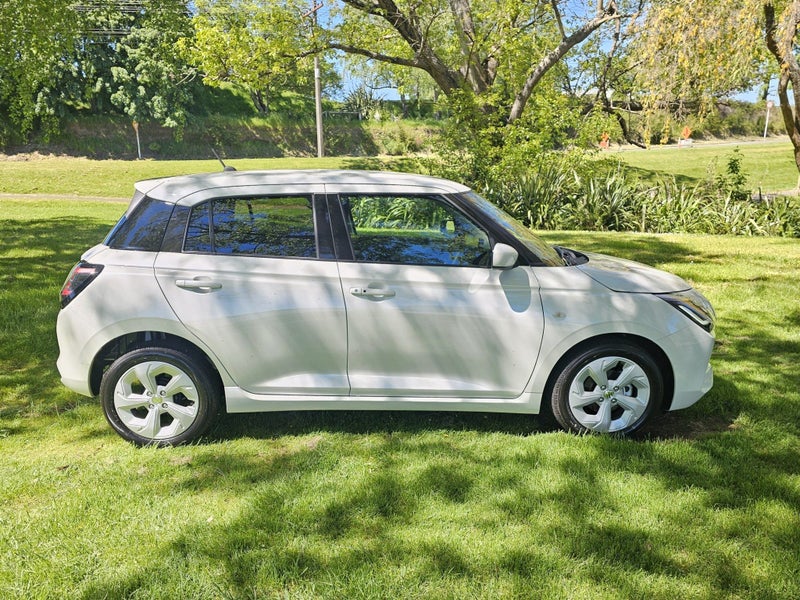 2025 Suzuki Swift GLZC 1.2PMH/CVT64296094011649111