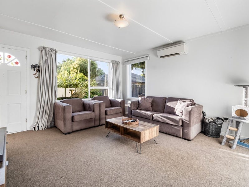 Step on the Property Ladder - Must Be Sold!64296294552450113