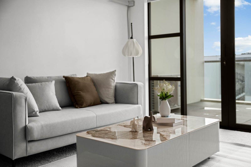 Simplify Your Life — Top-Floor Apartment in Ra...64373868081283113