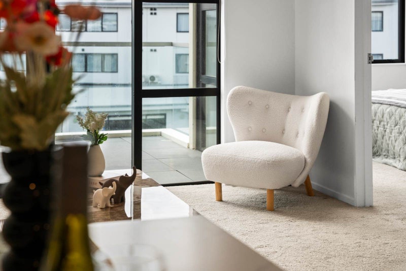 Simplify Your Life — Top-Floor Apartment in Ra...64373868081283114