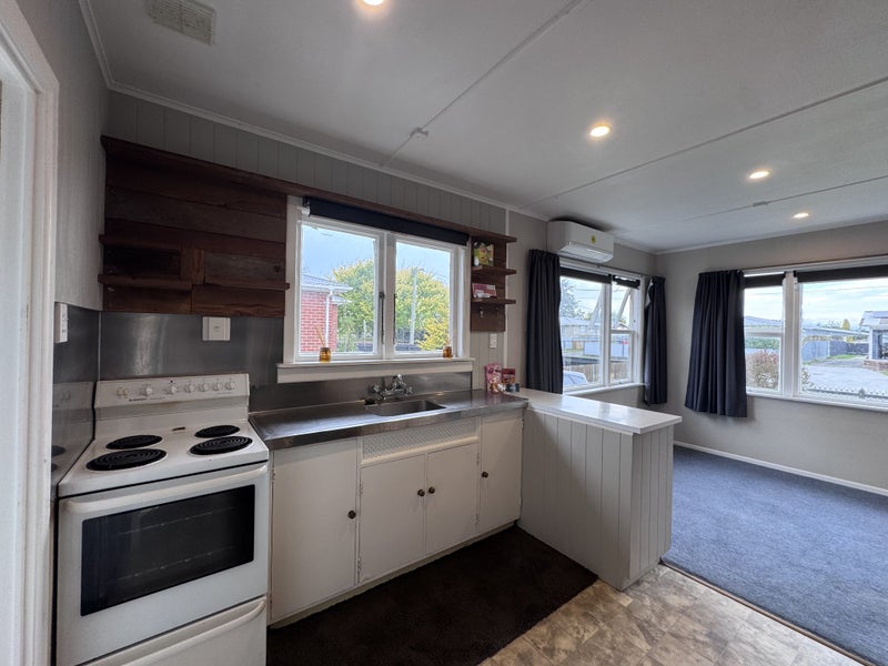 Feilding, 3 bedrooms64302848695681112