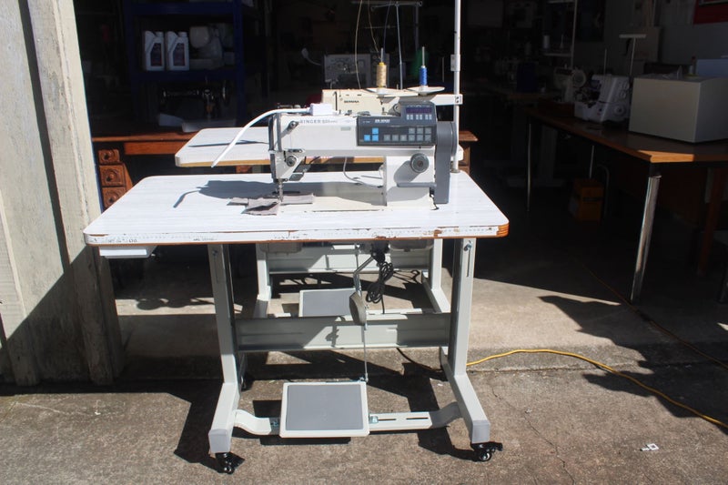 SINGER 691 INDUSTRIAL SEWING MACHINE NEW SERVO MOTOR Carousel 1