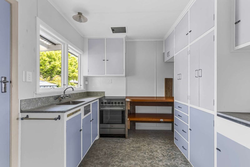 The Perfect Pocket of Peace and Convenience!64296583052802111