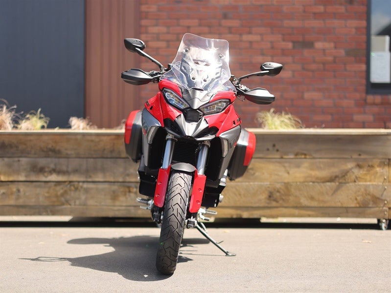 2025 Ducati Multistrada V4s64297800577666111