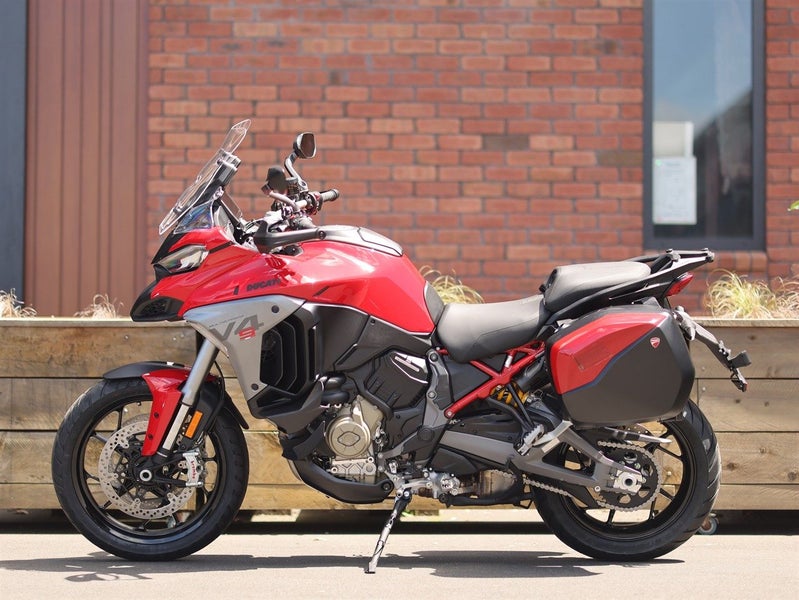 2025 Ducati Multistrada V4s64297800577666113