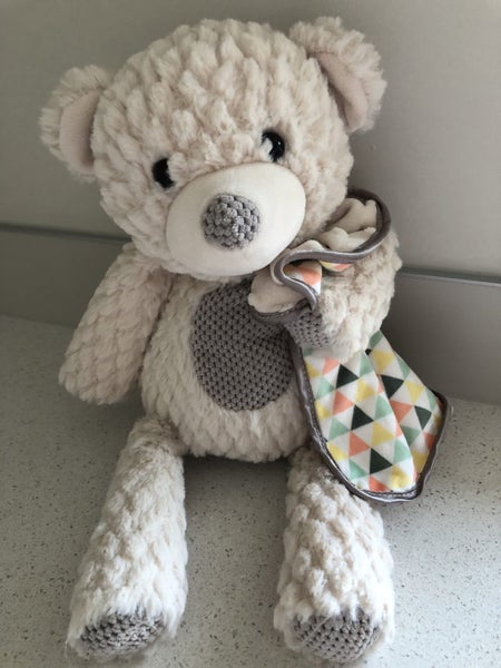 Serena the sleepy bear limited edition Carousel 2