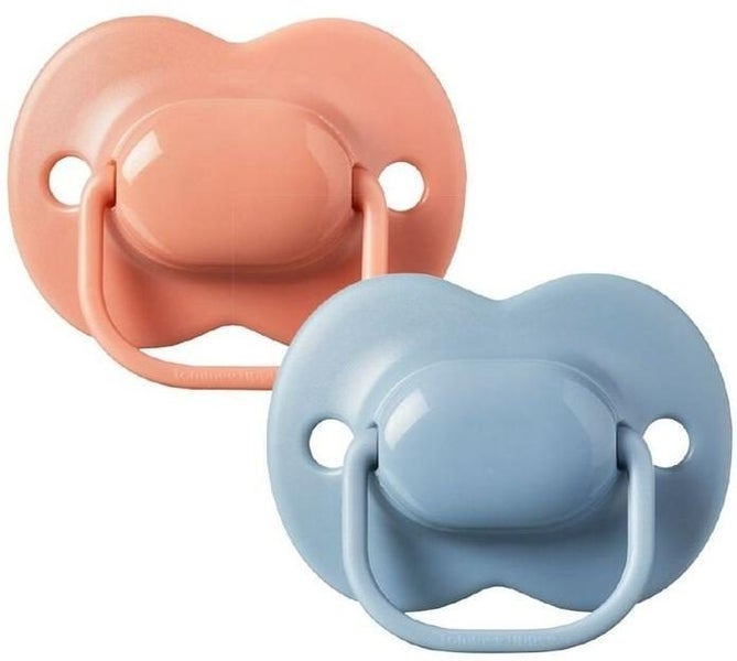 Tommee Tippee: Cherry Latex Soother - 2 Pack (6-18 Months) Carousel 1