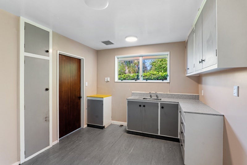 Under offer – As is, where is64558258676611111