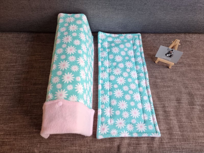 Pre-made Guinea Pig Turquoise & Pink Daisy Set – 6 Piece Set for Your Piggies Carousel 2