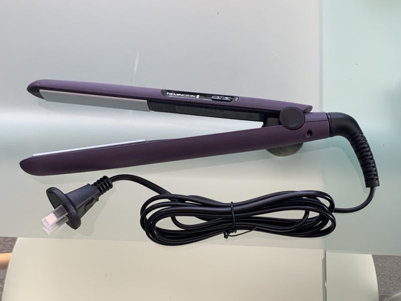 Remington S1450 Hair Straightener Ceramic Slim Carousel 1