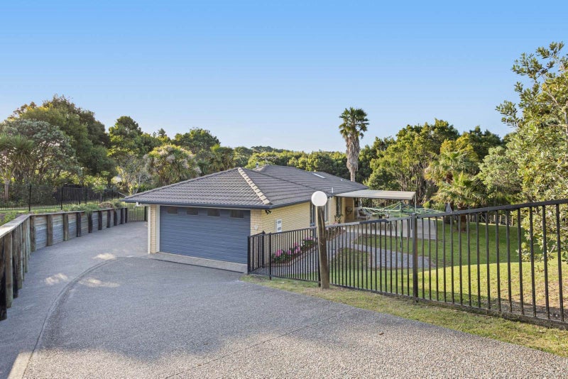 Secure your Slice of Country Paradise64300831230338114