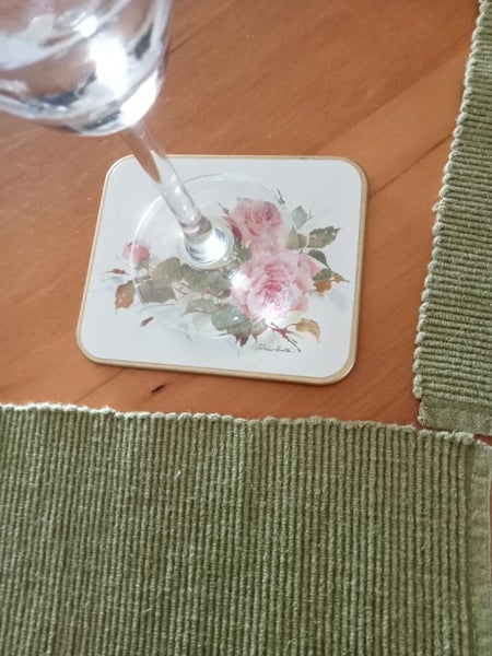 Lovely set of 6 vintage rose coasters Carousel 1