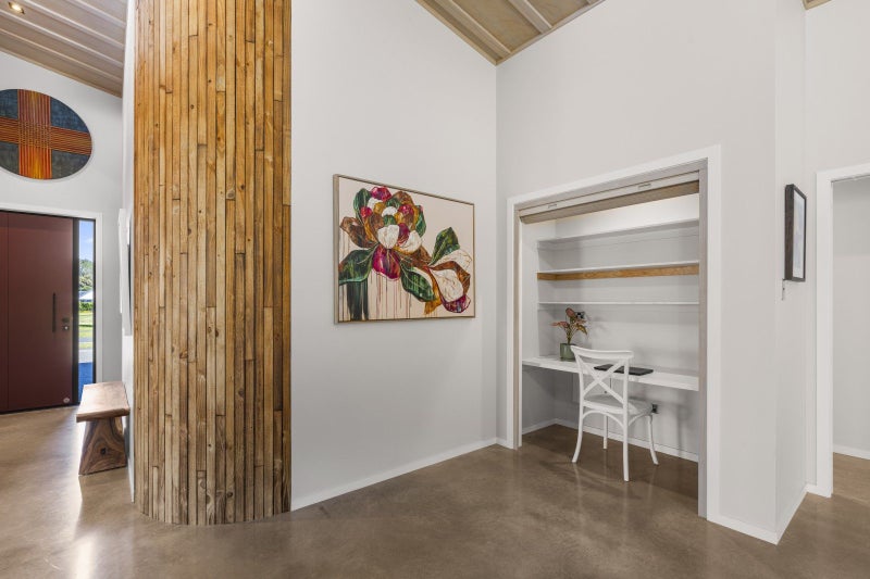 Entertainers paradise in a tranquil setting64303660424705113