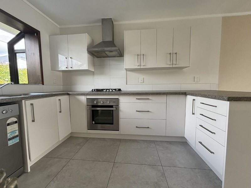 Epsom, 2 bedrooms64303957191427114