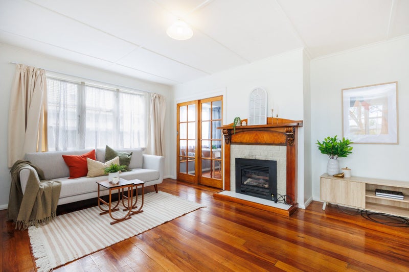 Cute & Full of Character64303969776129112