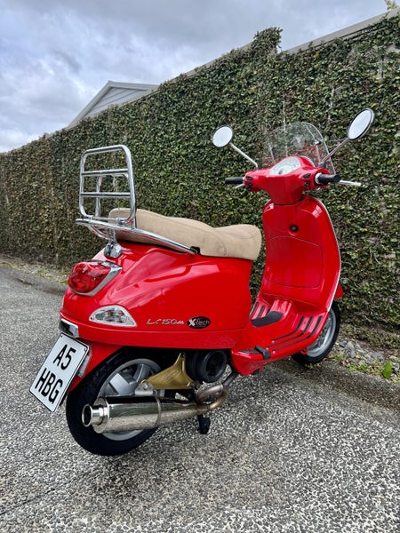 Vespa LX150ie 201164304166919042113
