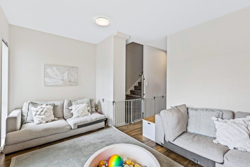 Vendors instructions are clear – Must be sold!64304167091203113