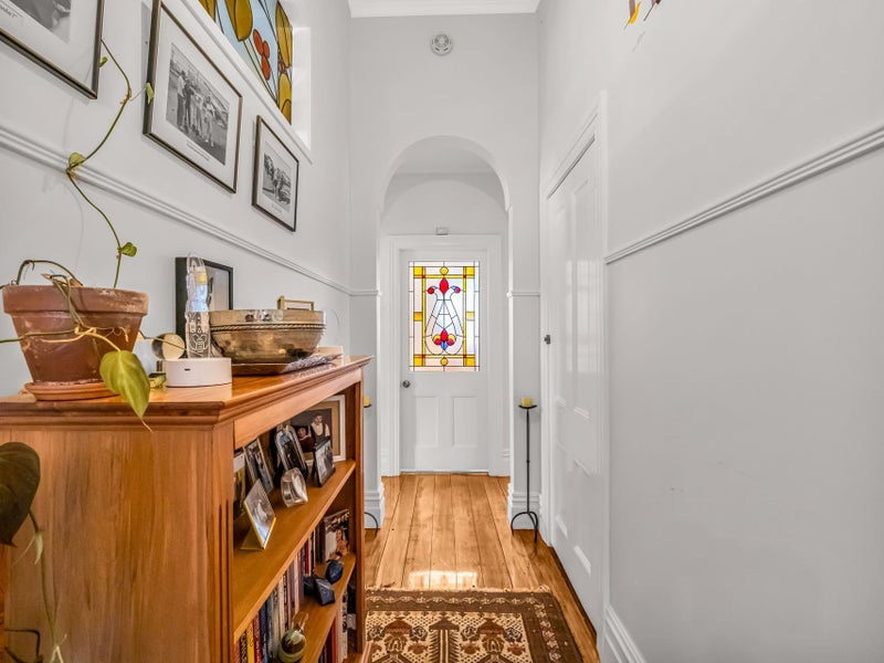 Stylish fully renovated villa – move in and enjoy!64304378006403112