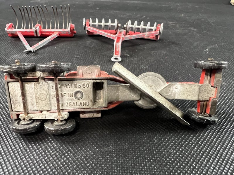 Vintage Dinky Toys & Fun Ho! Farm Implements + Matchbox Ford - Lot W725 Carousel 11