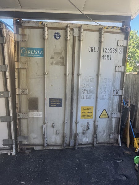 40ft Container $1 Reserve Carousel 1