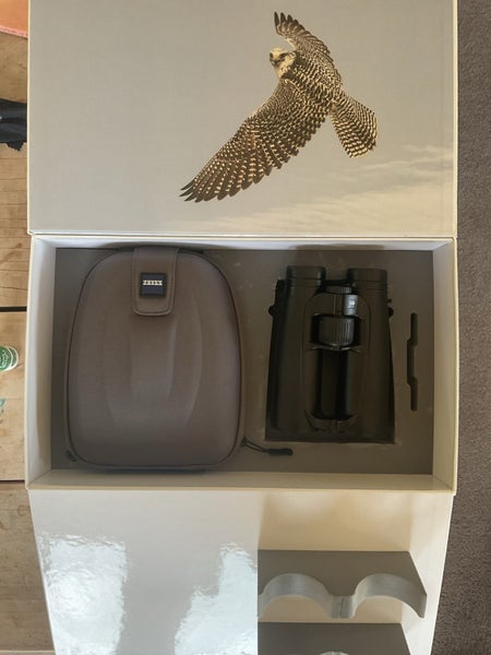 Zeiss Victory SF 10x42 Carousel 2