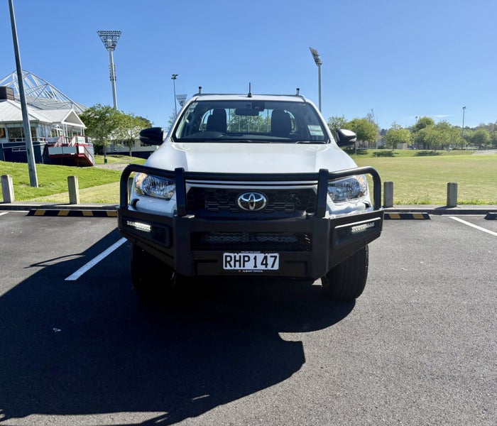 2025 Toyota Hilux SR Extra Cab 4x4 2.8DT 6AT64304990337026111