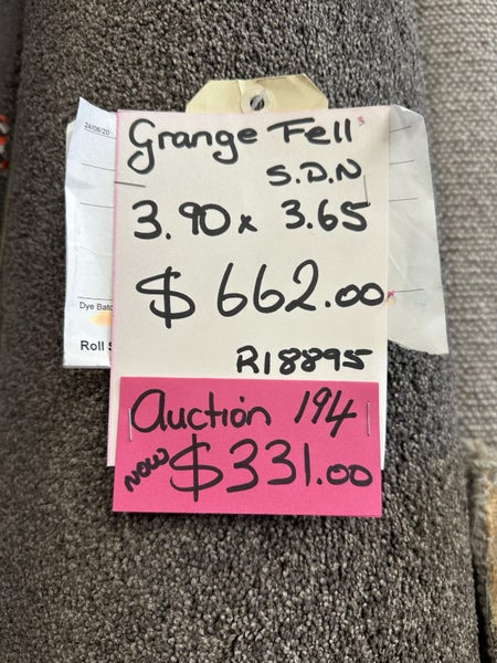 Auction 194 - 3.90 x 3.65 metres Solution Dyed Nylon cut pile carpet Carousel 1