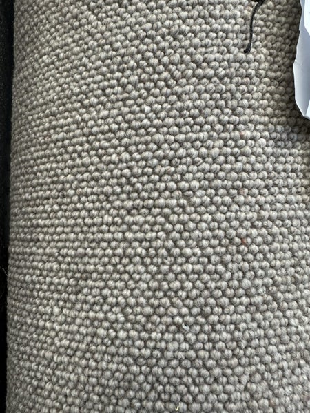 Auction 16, 3.40 x 4.00 metres, Woolen, loop pile carpet Carousel 2