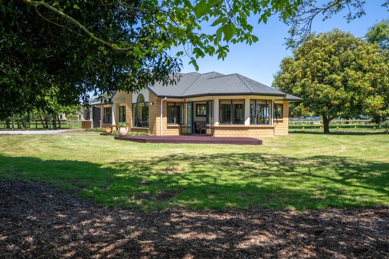 Lifestyle Retreat with Space, Style & Charm64304990516482112