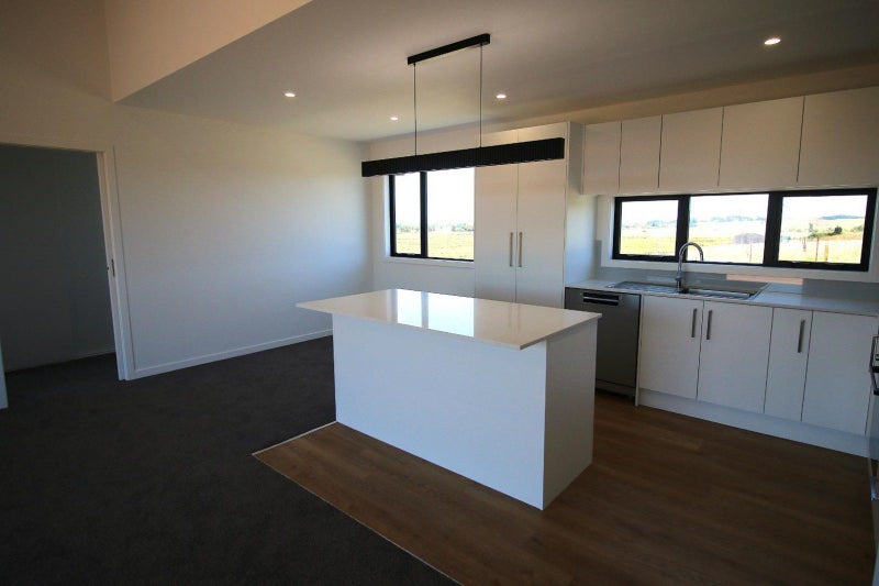 Bulls, 2 bedrooms64305096145155112