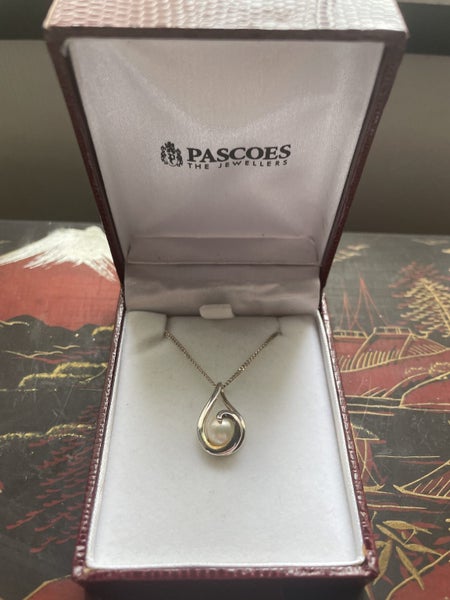 Sterling Silver F/W pearl swirl necklace Carousel 3