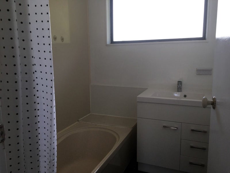 Toi Toi, 2 bedrooms64305290900482114